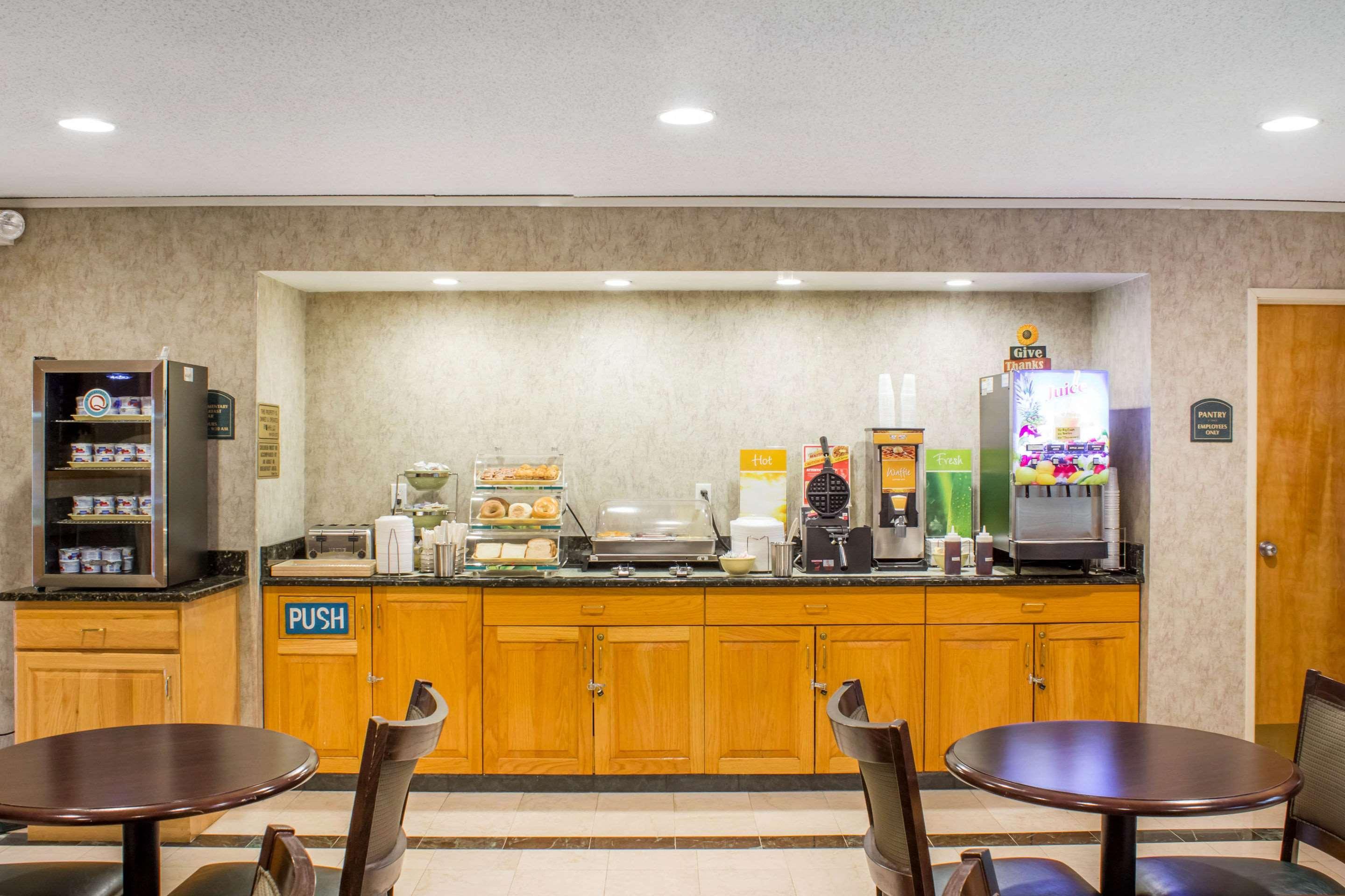 Econo Lodge Raleigh